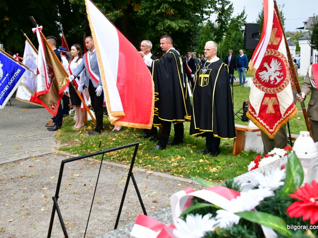 Powiat biłgorajski uczcił ofiary sowieckiej agresji na Polskę (FOTO, VIDEO)