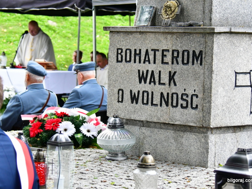 Powiat biłgorajski uczcił ofiary sowieckiej agresji na Polskę (FOTO, VIDEO)