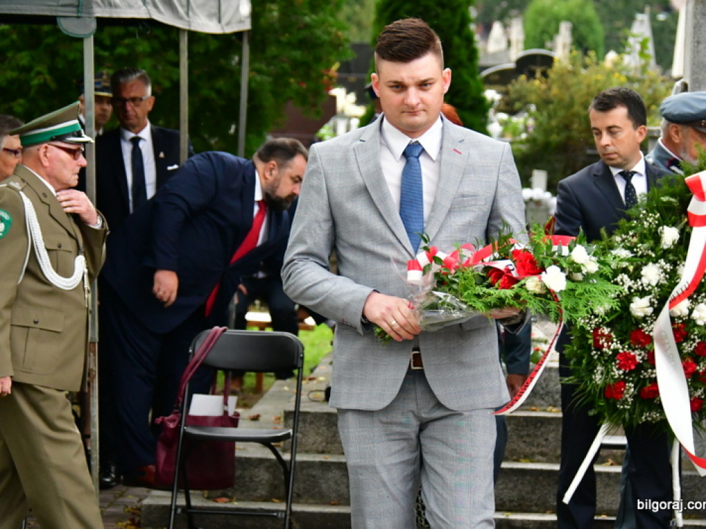 Powiat biłgorajski uczcił ofiary sowieckiej agresji na Polskę (FOTO, VIDEO)