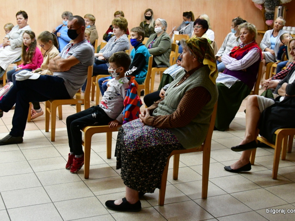 Teatr obrzędowy przekaźnikiem tradycji (FOTO)