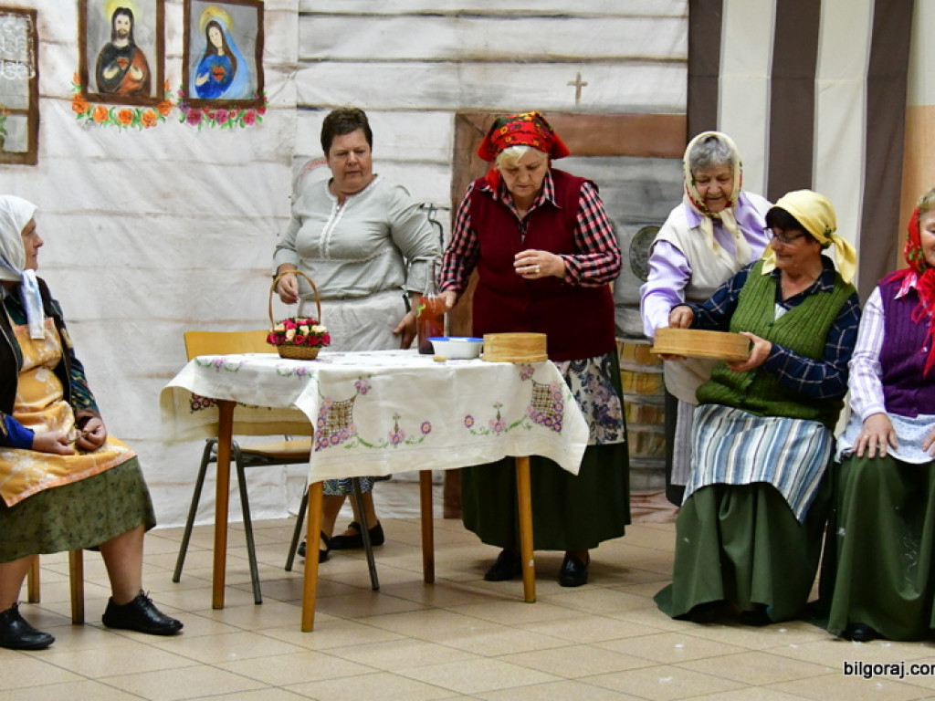 Teatr obrzędowy przekaźnikiem tradycji (FOTO)