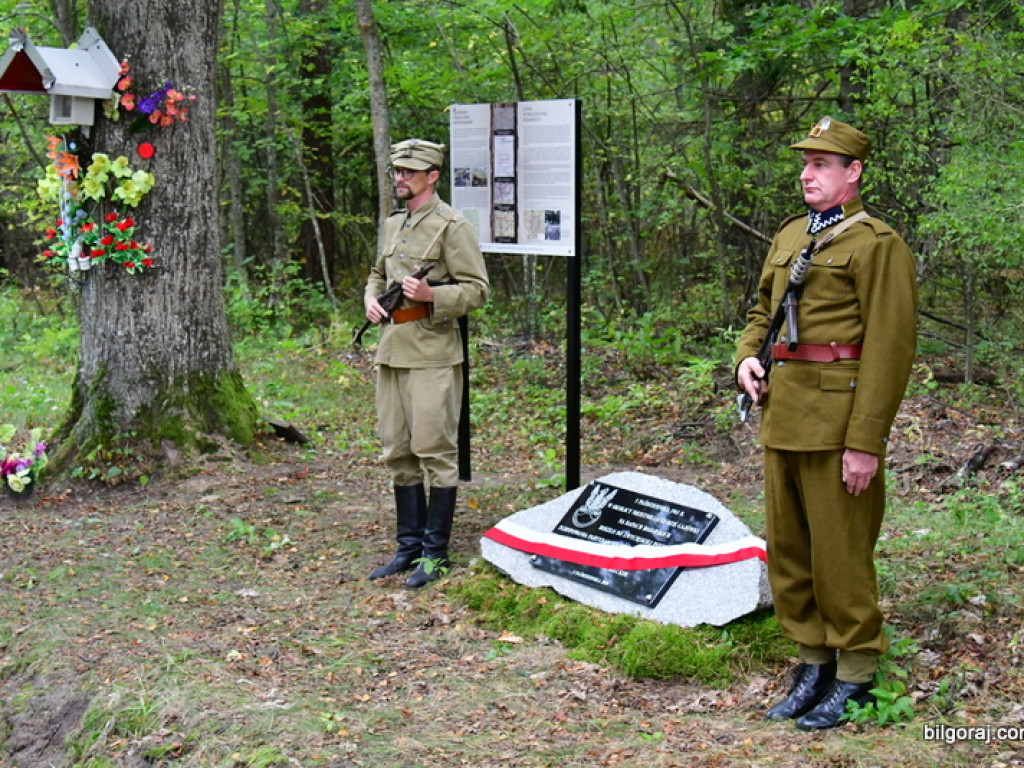 Kamień upamiętnił ważne dla partyzantów miejsce (FOTO)