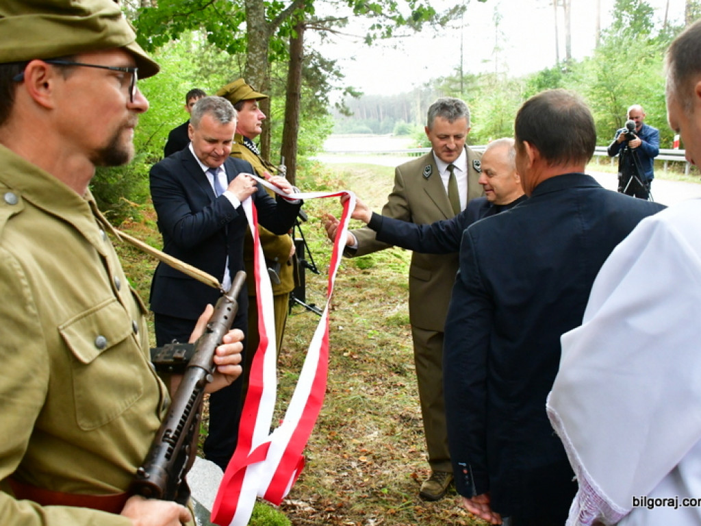 Kamień upamiętnił ważne dla partyzantów miejsce (FOTO)