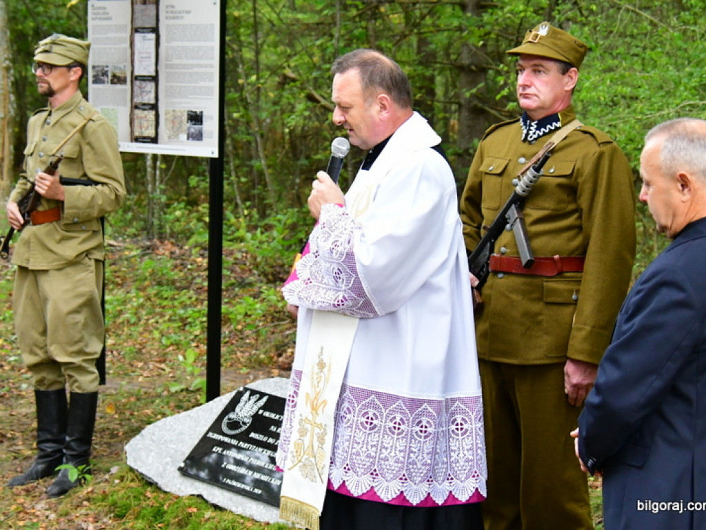 Kamień upamiętnił ważne dla partyzantów miejsce (FOTO)