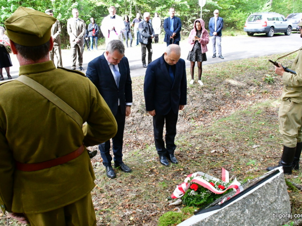 Kamień upamiętnił ważne dla partyzantów miejsce (FOTO)