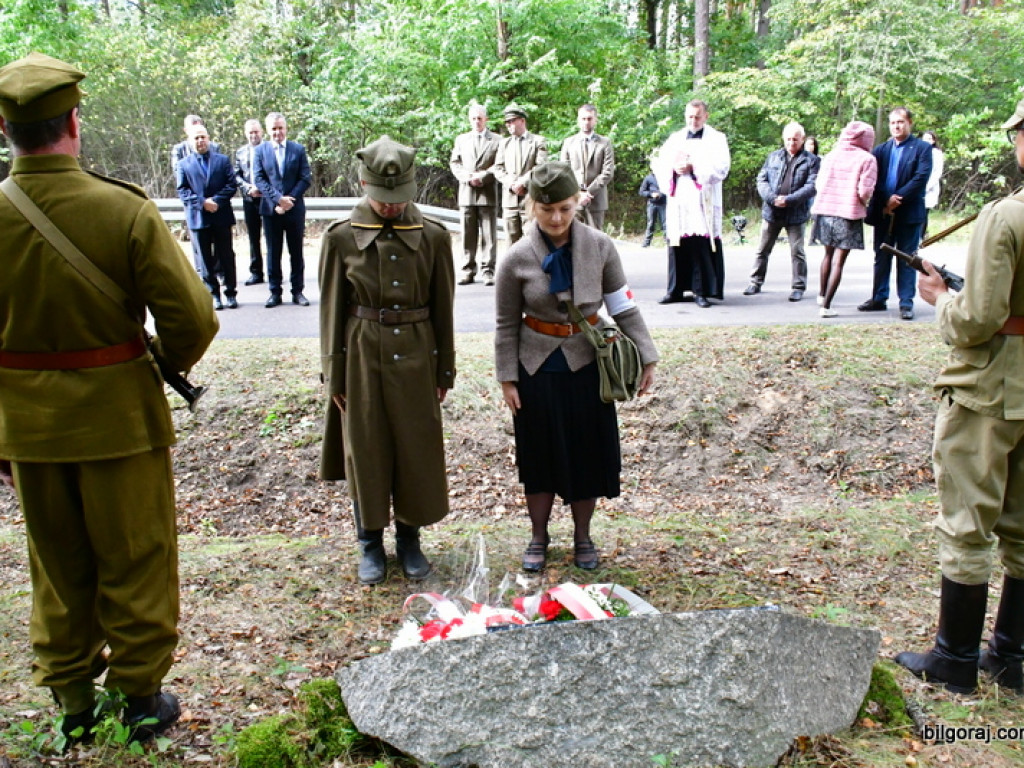 Kamień upamiętnił ważne dla partyzantów miejsce (FOTO)