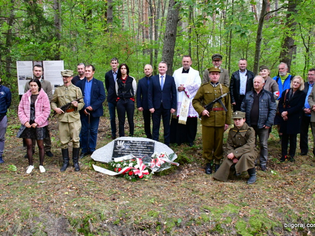 Kamień upamiętnił ważne dla partyzantów miejsce (FOTO)