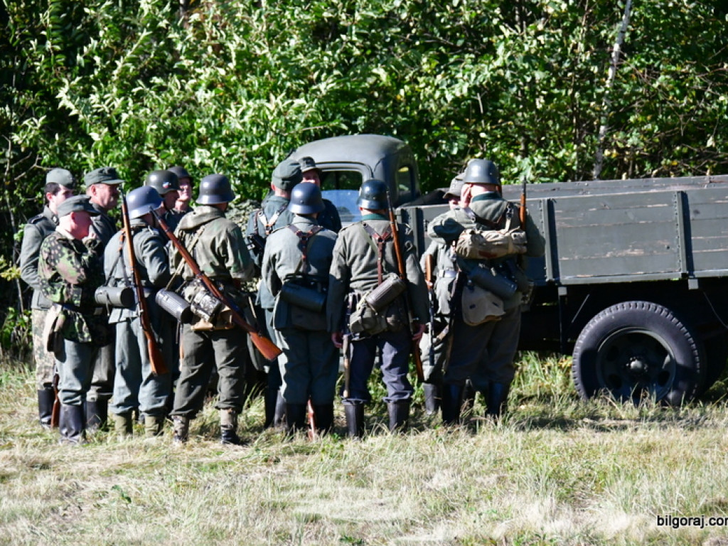 Widowisko w Brodziakach przypomniało historię z czasów II wojny światowej (FOTO)