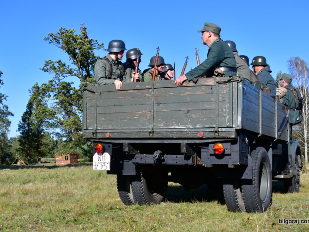 Widowisko w Brodziakach przypomniało historię z czasów II wojny światowej (FOTO)