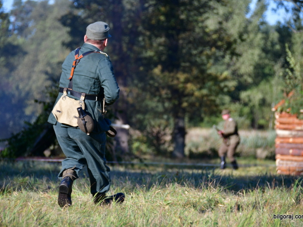 Widowisko w Brodziakach przypomniało historię z czasów II wojny światowej (FOTO)