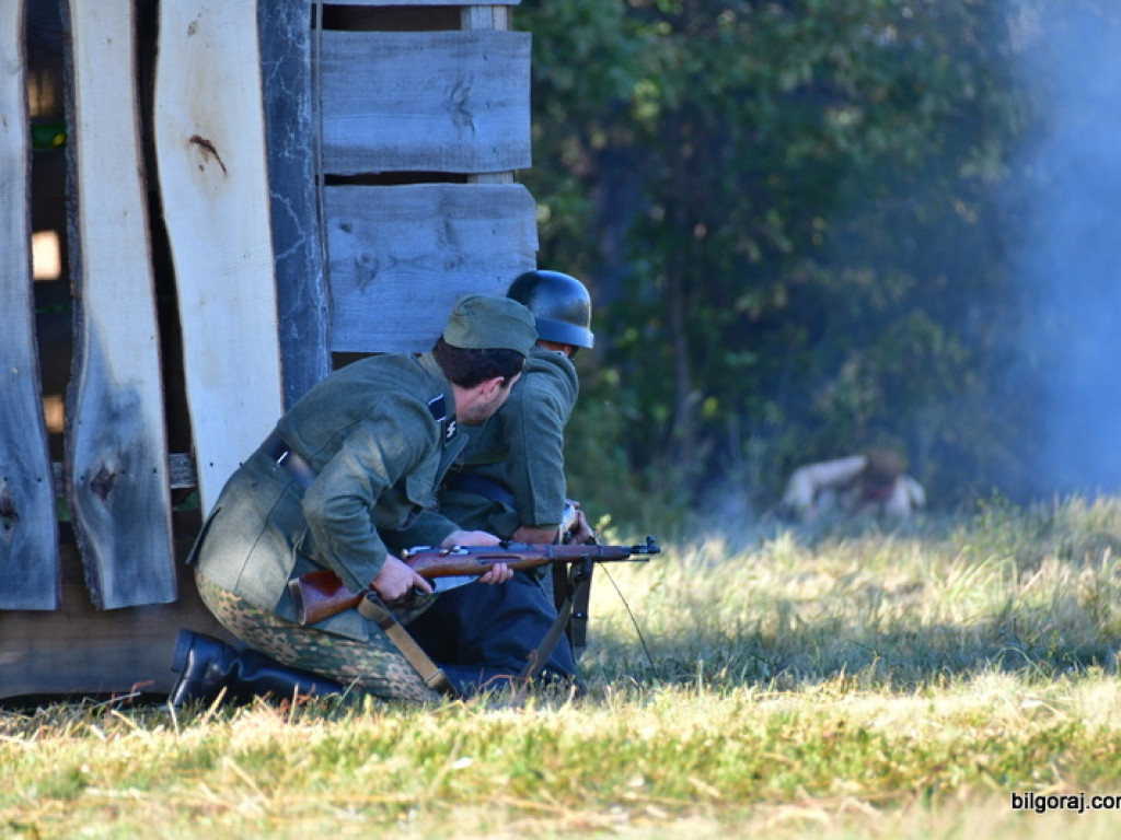 Widowisko w Brodziakach przypomniało historię z czasów II wojny światowej (FOTO)