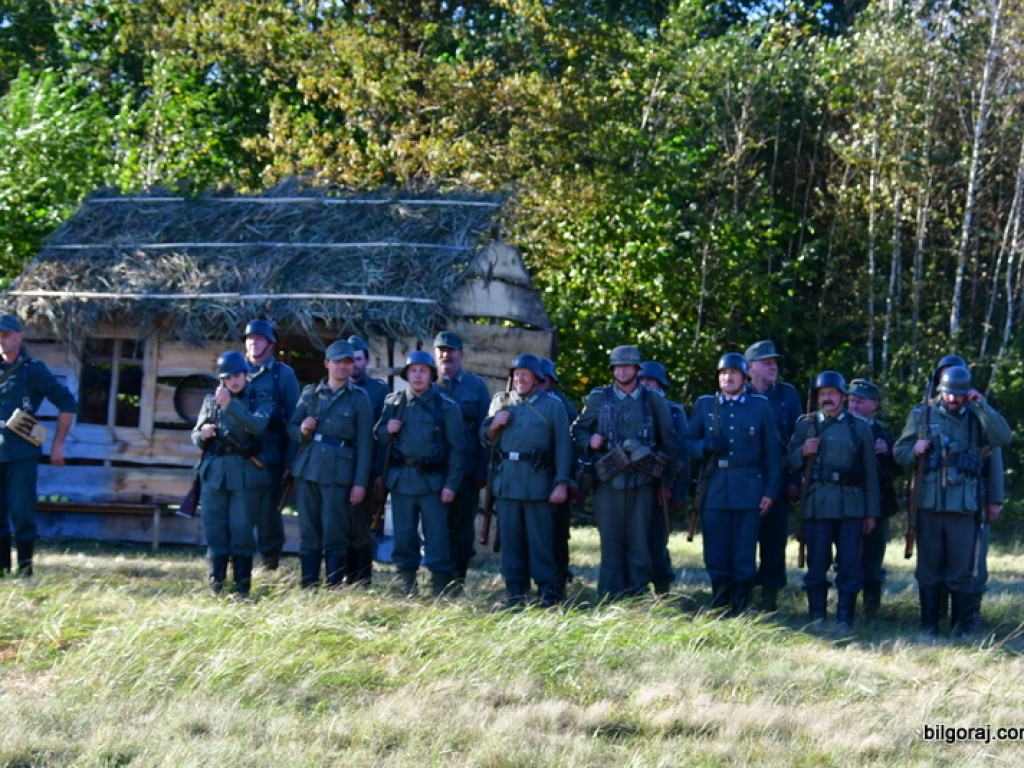 Widowisko w Brodziakach przypomniało historię z czasów II wojny światowej (FOTO)