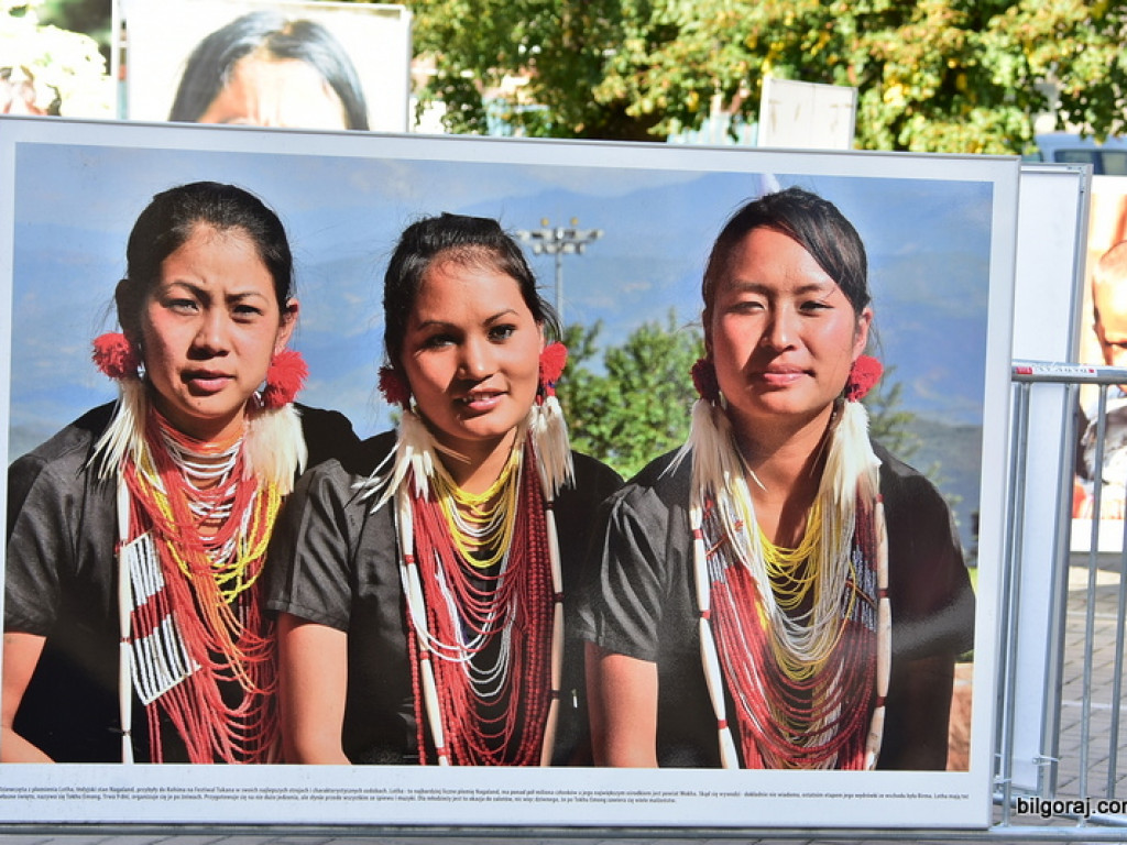 Co robią kobiety, żeby się podobać? (FOTO)