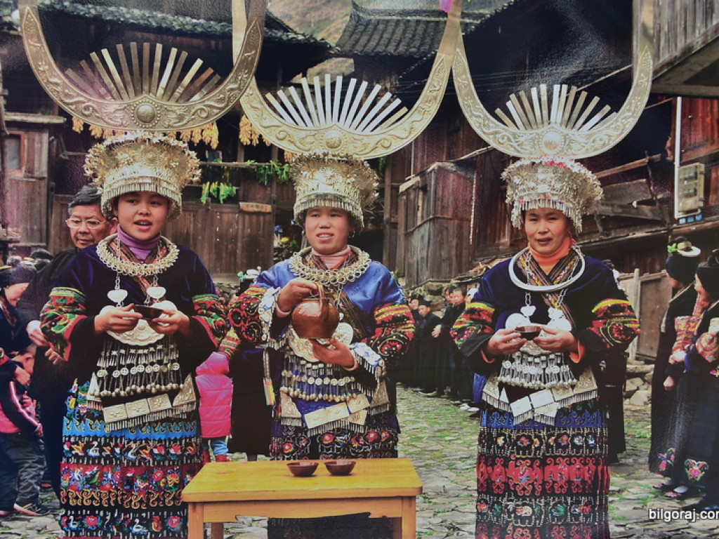 Co robią kobiety, żeby się podobać? (FOTO)