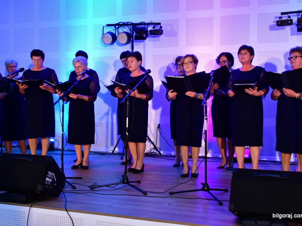 40 lat minęło jak jeden dzień, czyli jubileusz Zespołu Ludowego z Majdanu Nowego (FOTO)