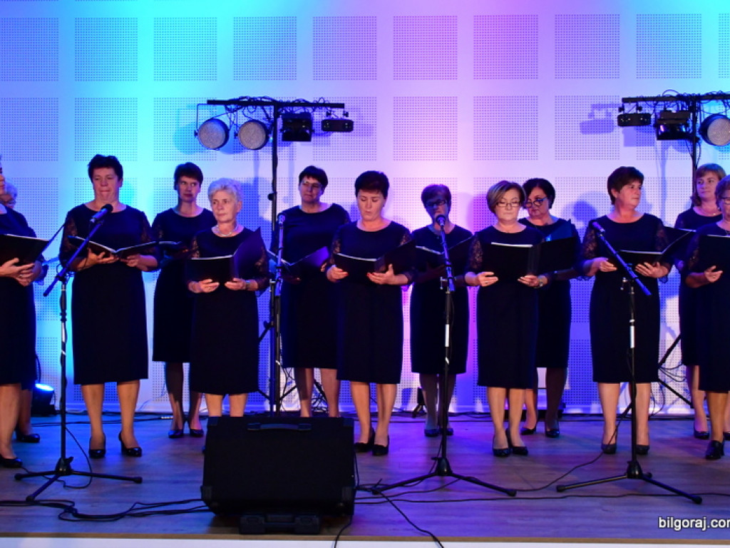 40 lat minęło jak jeden dzień, czyli jubileusz Zespołu Ludowego z Majdanu Nowego (FOTO)