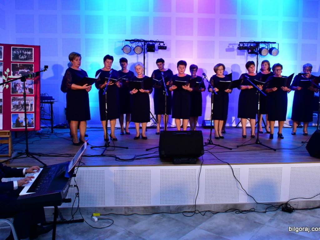 40 lat minęło jak jeden dzień, czyli jubileusz Zespołu Ludowego z Majdanu Nowego (FOTO)