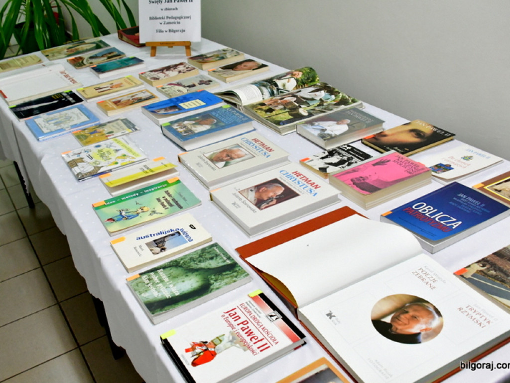 Wystawa niezwykłych zdjęć z wizyty Jana Pawła II w Zamościu (FOTO)