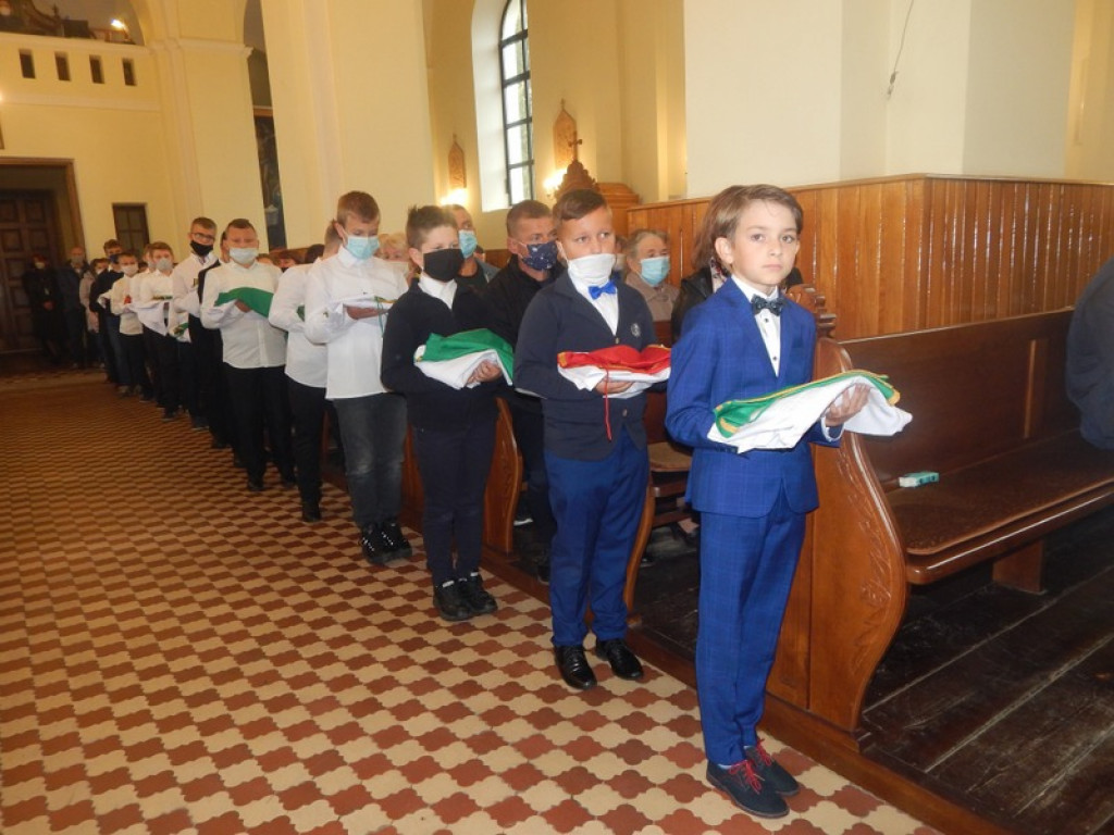 Nowi ministranci w Tereszpolu (FOTO)