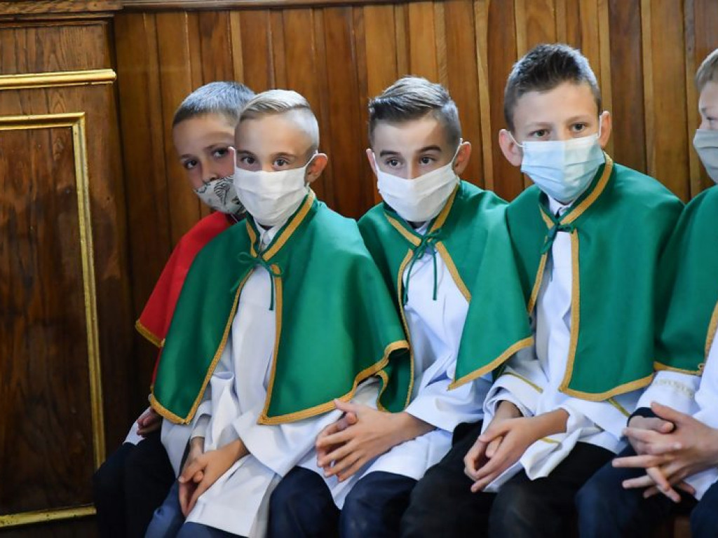 Nowi ministranci w Tereszpolu (FOTO)