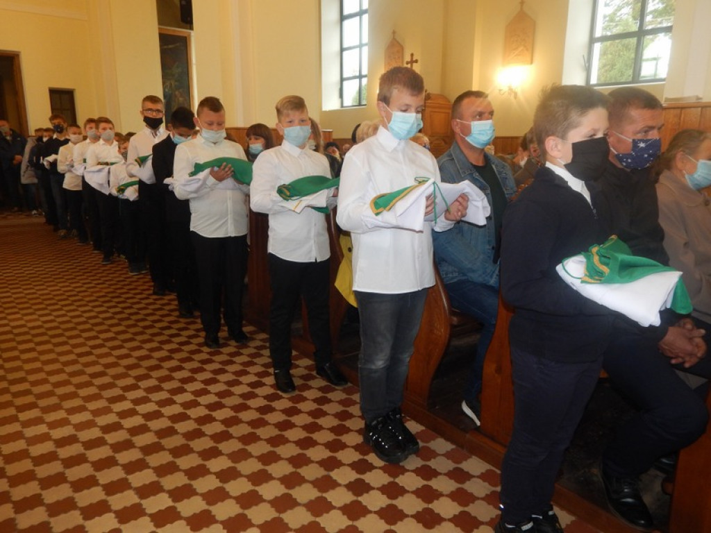 Nowi ministranci w Tereszpolu (FOTO)
