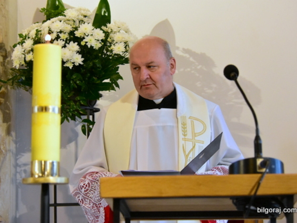 Dąbrowica. Uroczyste wprowadzenie nowego proboszcza (FOTO)