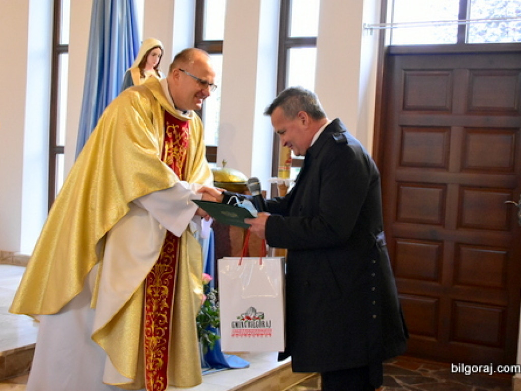 Dąbrowica. Uroczyste wprowadzenie nowego proboszcza (FOTO)