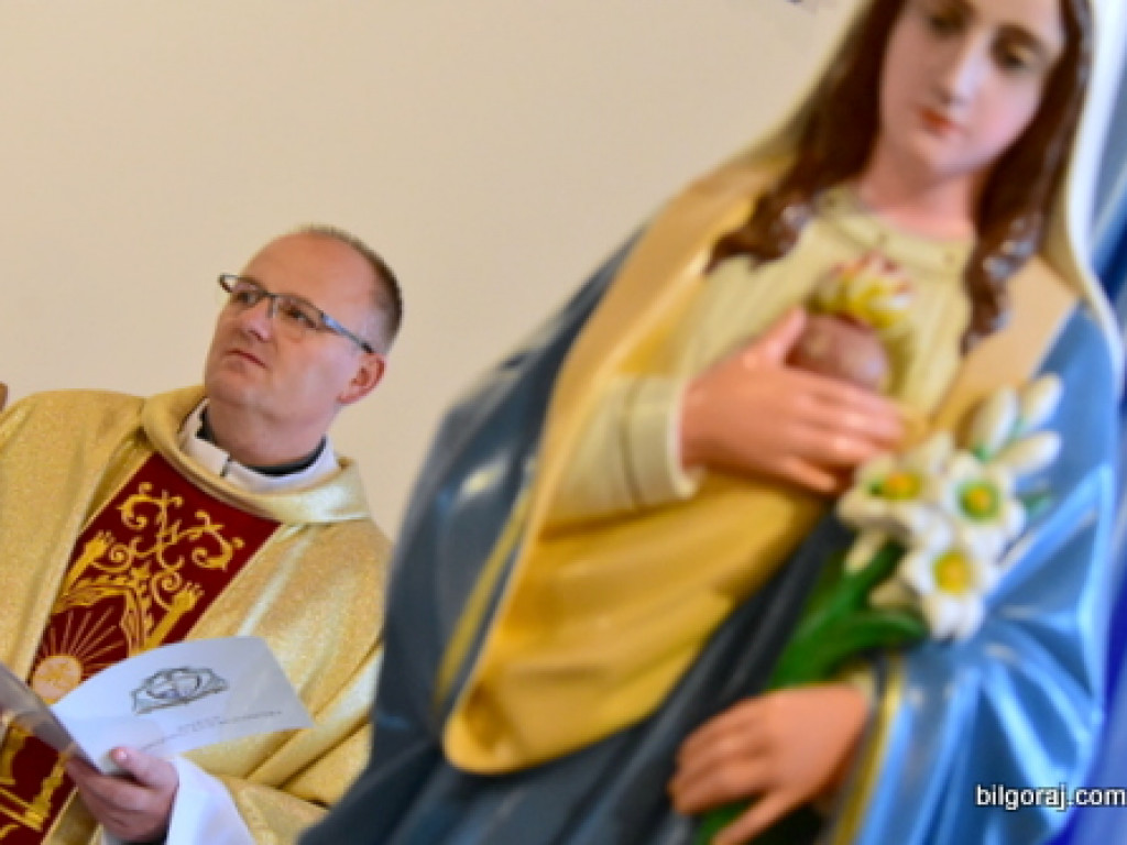 Dąbrowica. Uroczyste wprowadzenie nowego proboszcza (FOTO)