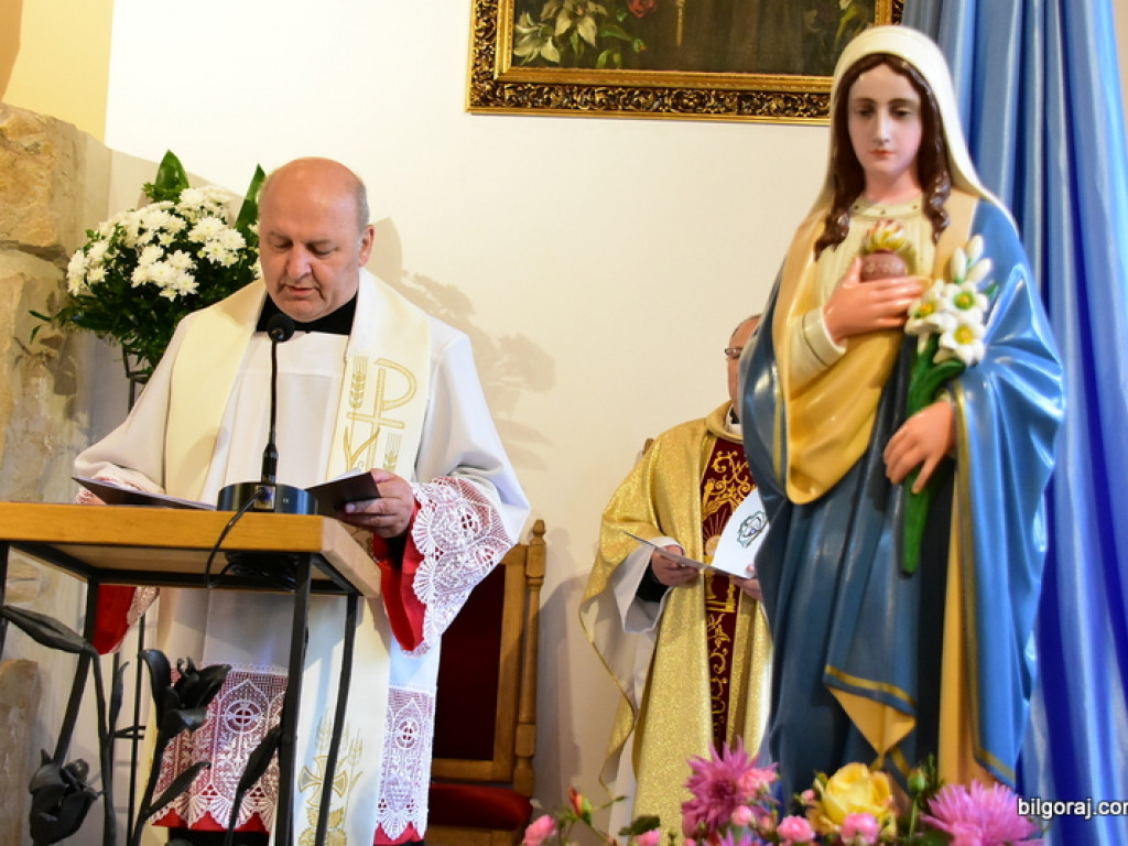 Dąbrowica. Uroczyste wprowadzenie nowego proboszcza (FOTO)