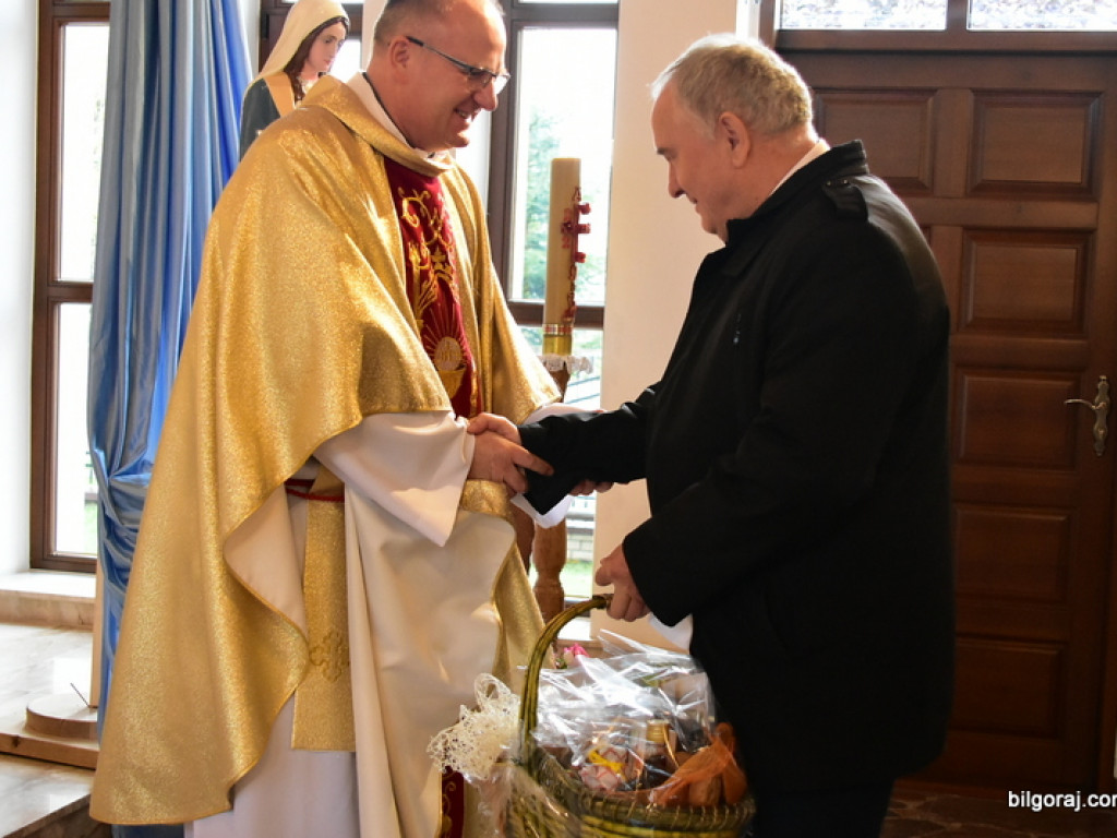 Dąbrowica. Uroczyste wprowadzenie nowego proboszcza (FOTO)