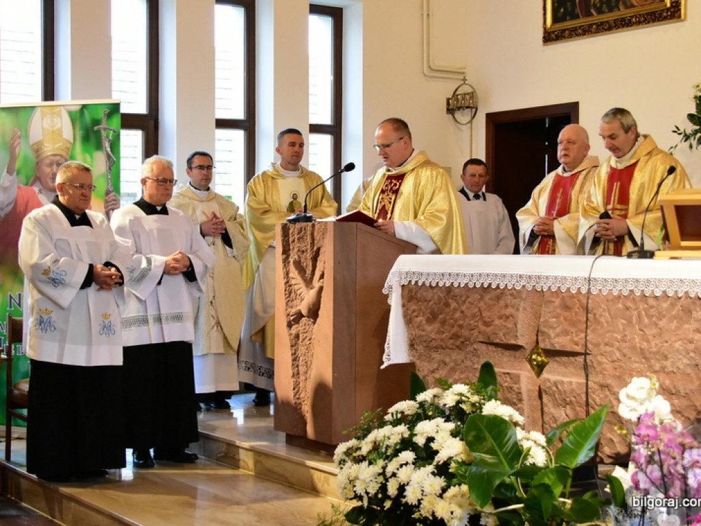 Dąbrowica. Uroczyste wprowadzenie nowego proboszcza (FOTO)