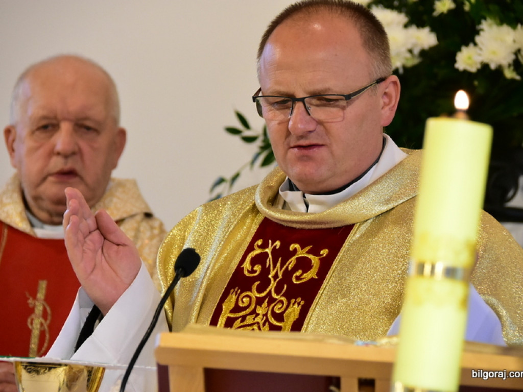 Dąbrowica. Uroczyste wprowadzenie nowego proboszcza (FOTO)