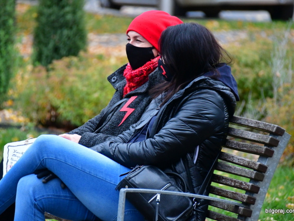 Strajk kobiet. Protest drugi raz przeszedł ulicami Biłgoraja (FOTO)