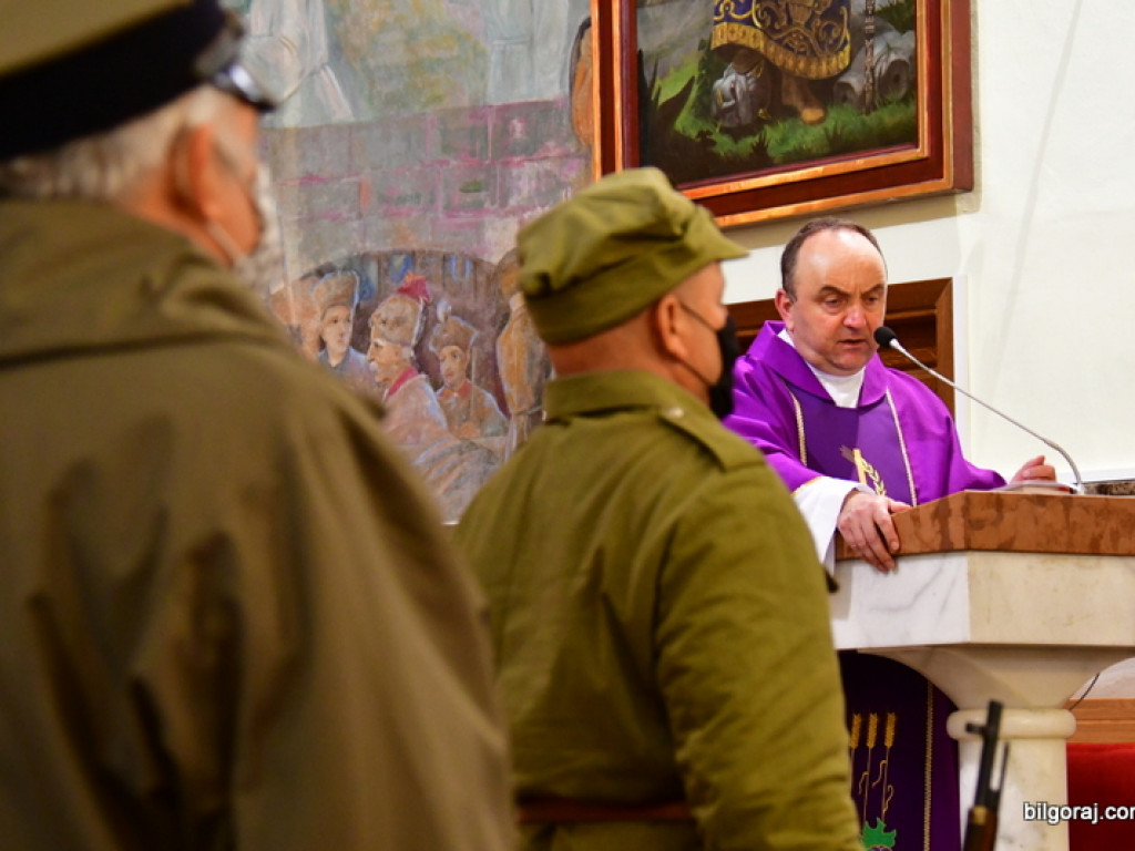 Pożegnali Witolda Dembowskiego, Zasłużonego dla Miasta Biłgoraj (FOTO)