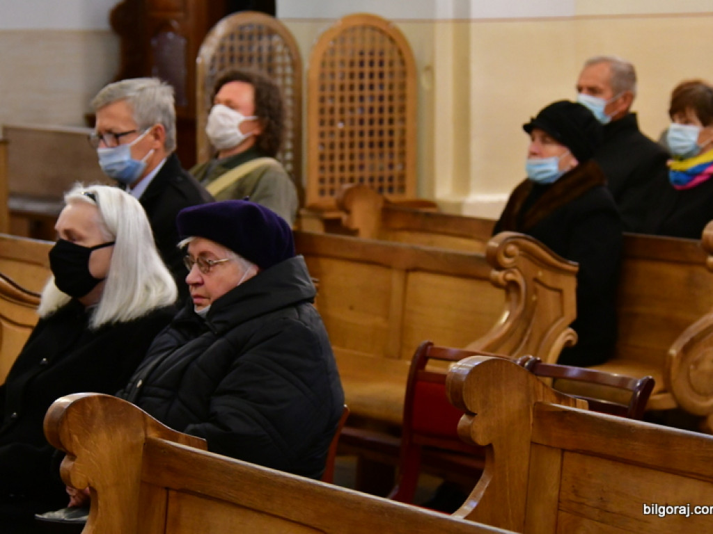 Pożegnali Witolda Dembowskiego, Zasłużonego dla Miasta Biłgoraj (FOTO)