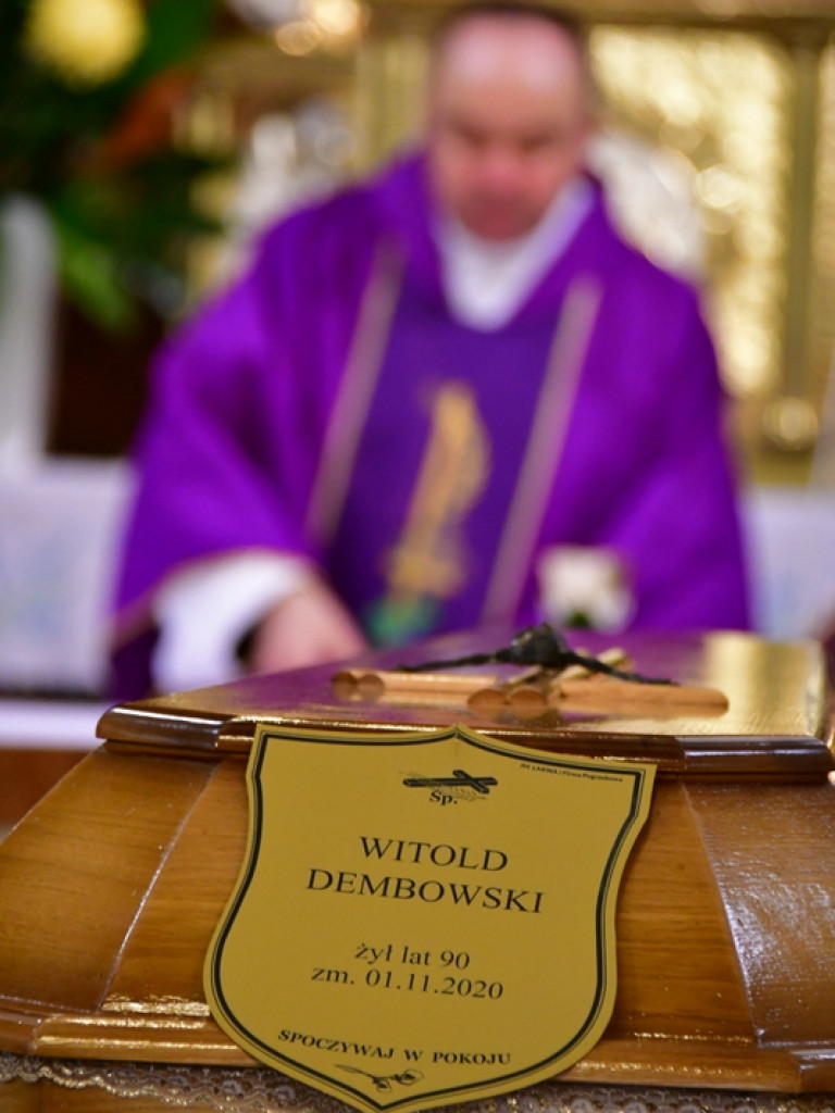 Pożegnali Witolda Dembowskiego, Zasłużonego dla Miasta Biłgoraj (FOTO)