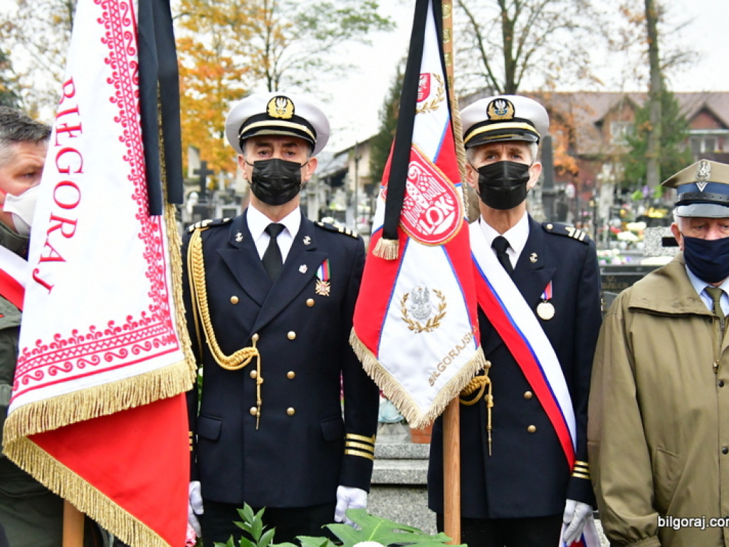Pożegnali Witolda Dembowskiego, Zasłużonego dla Miasta Biłgoraj (FOTO)
