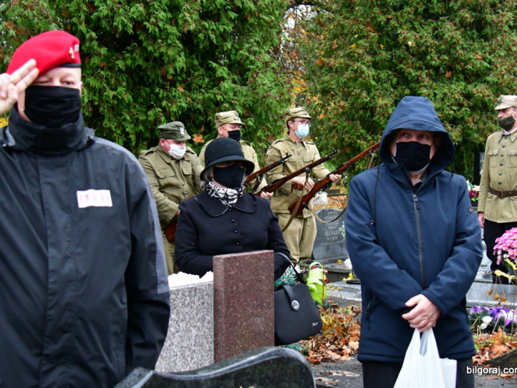 Pożegnali Witolda Dembowskiego, Zasłużonego dla Miasta Biłgoraj (FOTO)