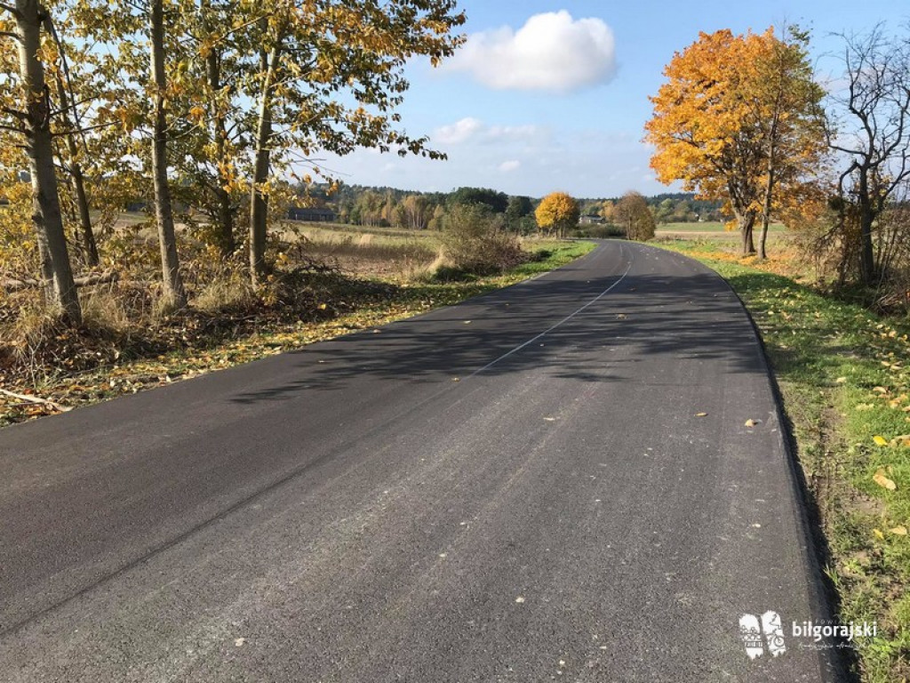 Powiatowe inwestycje drogowe nabierają tempa! (FOTO)