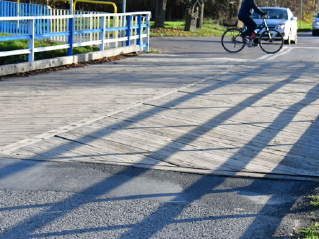 Grupa radnych PiS składa wnioski w sprawie inwestycji na drogach powiatowych w Biłgoraju