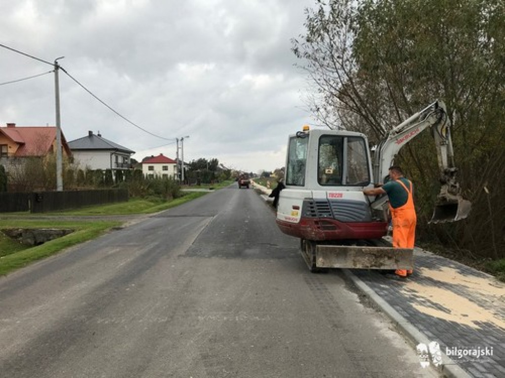 Kolejne drogi powiatowe remontowane przy wsparciu FDS