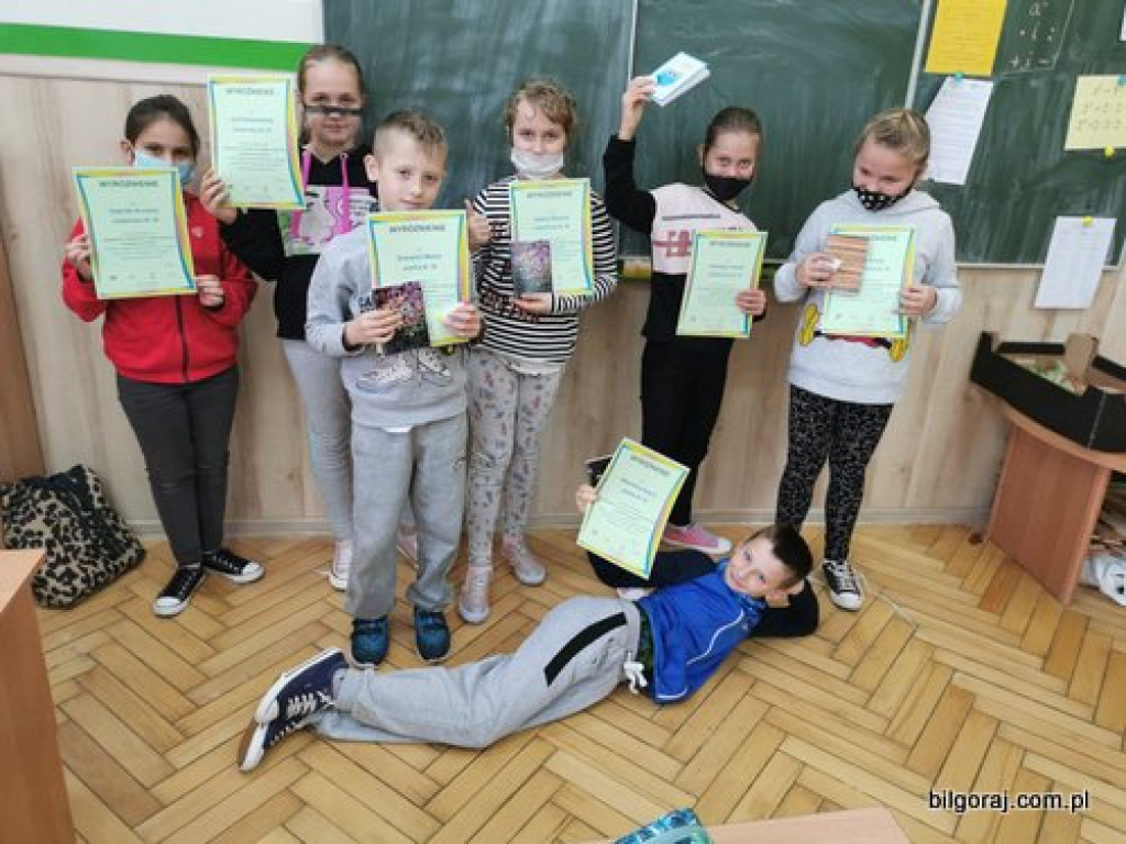 Proste sortowanie i szkolne referendum