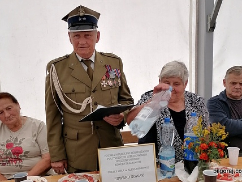 Seniorki pielęgnują postawy patriotyczne