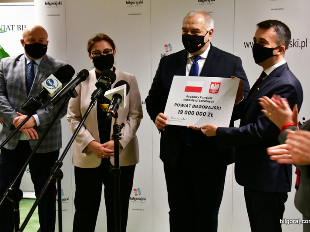 Ponad 25 mln zł wsparcia na inwestycje w powiecie biłgorajskim (FOTO, VIDEO)