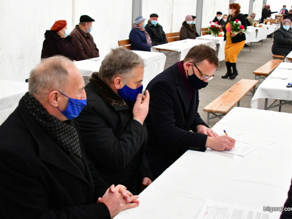 Nowy samochód dla strażaków z OSP Aleksandrów II (FOTO)