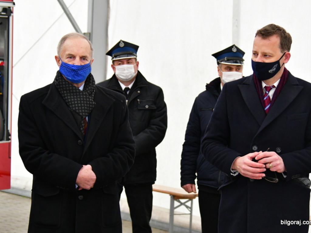 Nowy samochód dla strażaków z OSP Aleksandrów II (FOTO)