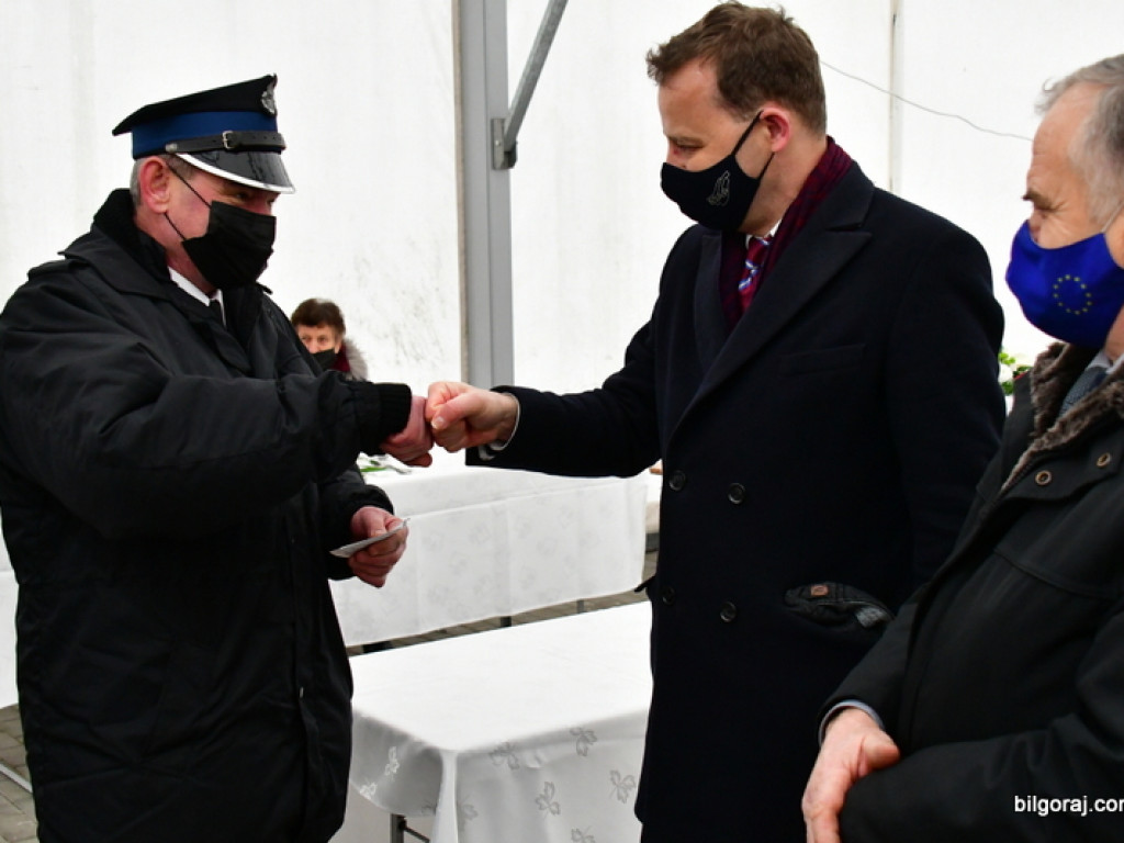 Nowy samochód dla strażaków z OSP Aleksandrów II (FOTO)