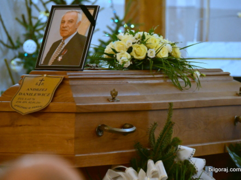 Pożegnano Andrzeja Danilewicza. Pogrzeb odbył się w sanktuarium św. Marii Magdaleny (FOTO)