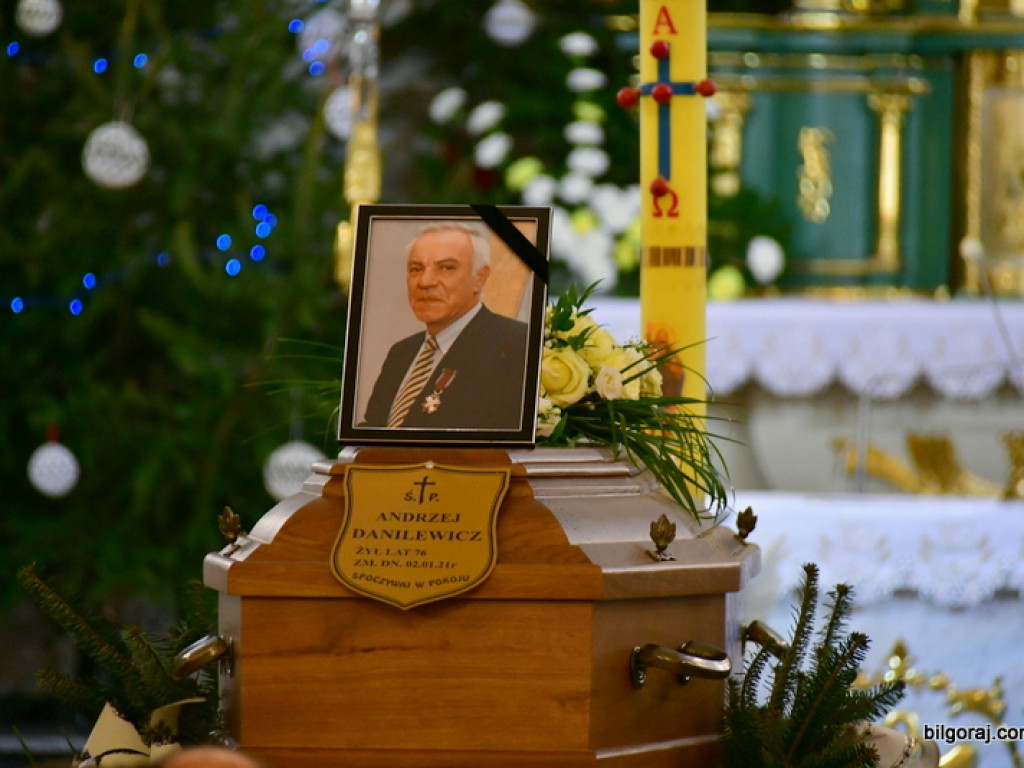 Pożegnano Andrzeja Danilewicza. Pogrzeb odbył się w sanktuarium św. Marii Magdaleny (FOTO)
