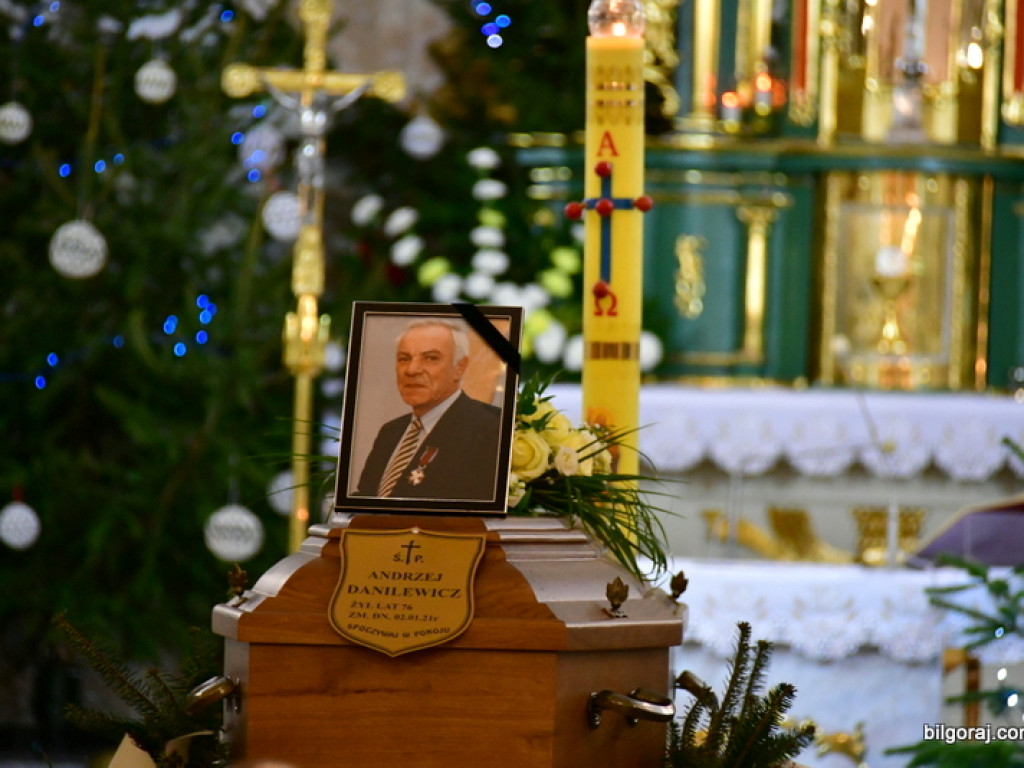 Pożegnano Andrzeja Danilewicza. Pogrzeb odbył się w sanktuarium św. Marii Magdaleny (FOTO)